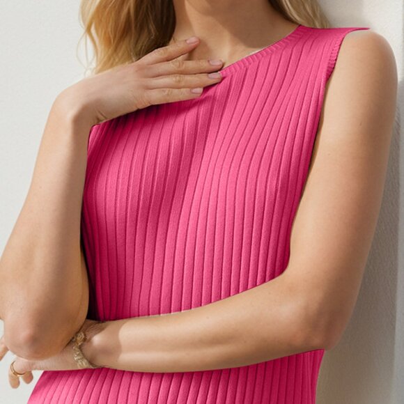 Split Round Neck Sleeveless Dress - Picture 9 of 10